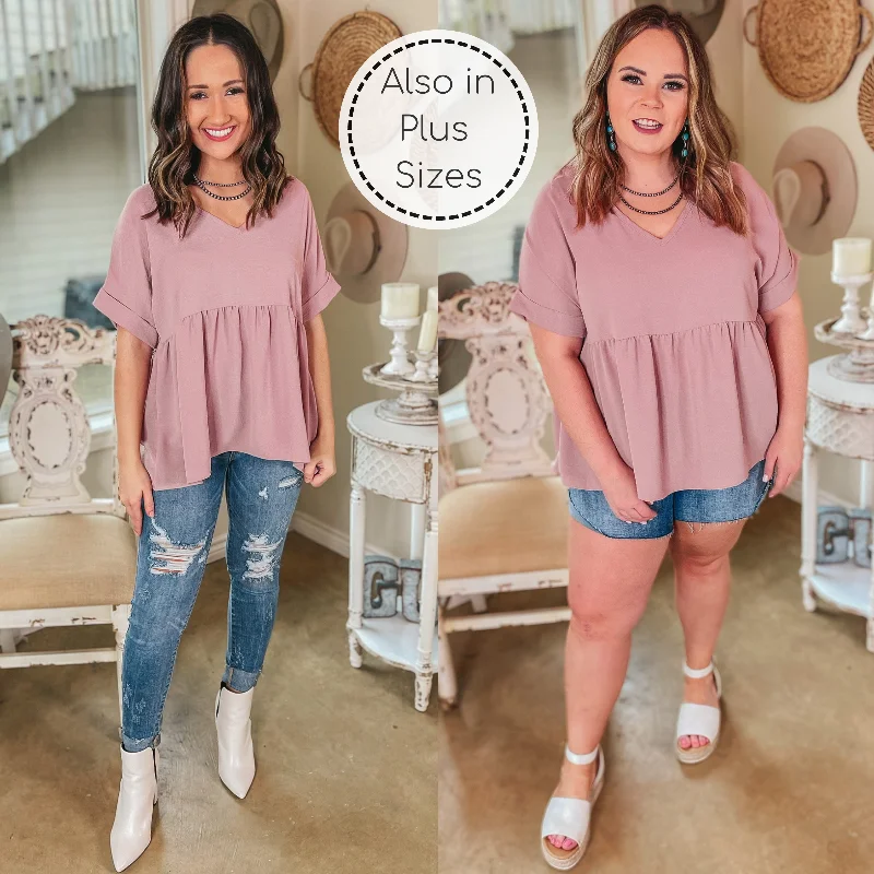 Last Chance Size Medium | Touring the City Short Sleeve V Neck Babydoll Top in Dusty Pink