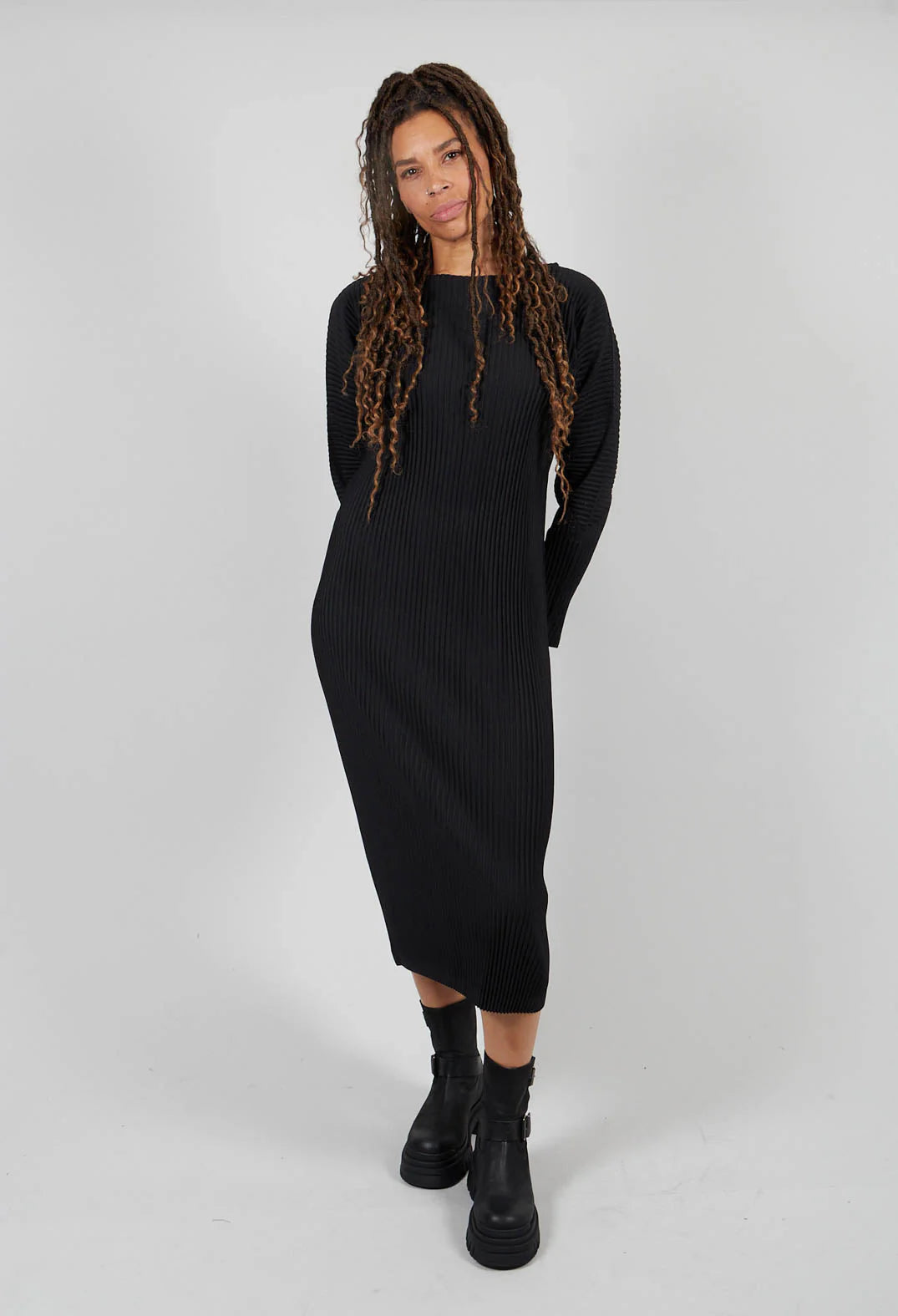 MeiMeiJ Ribbed Textured Black Dress